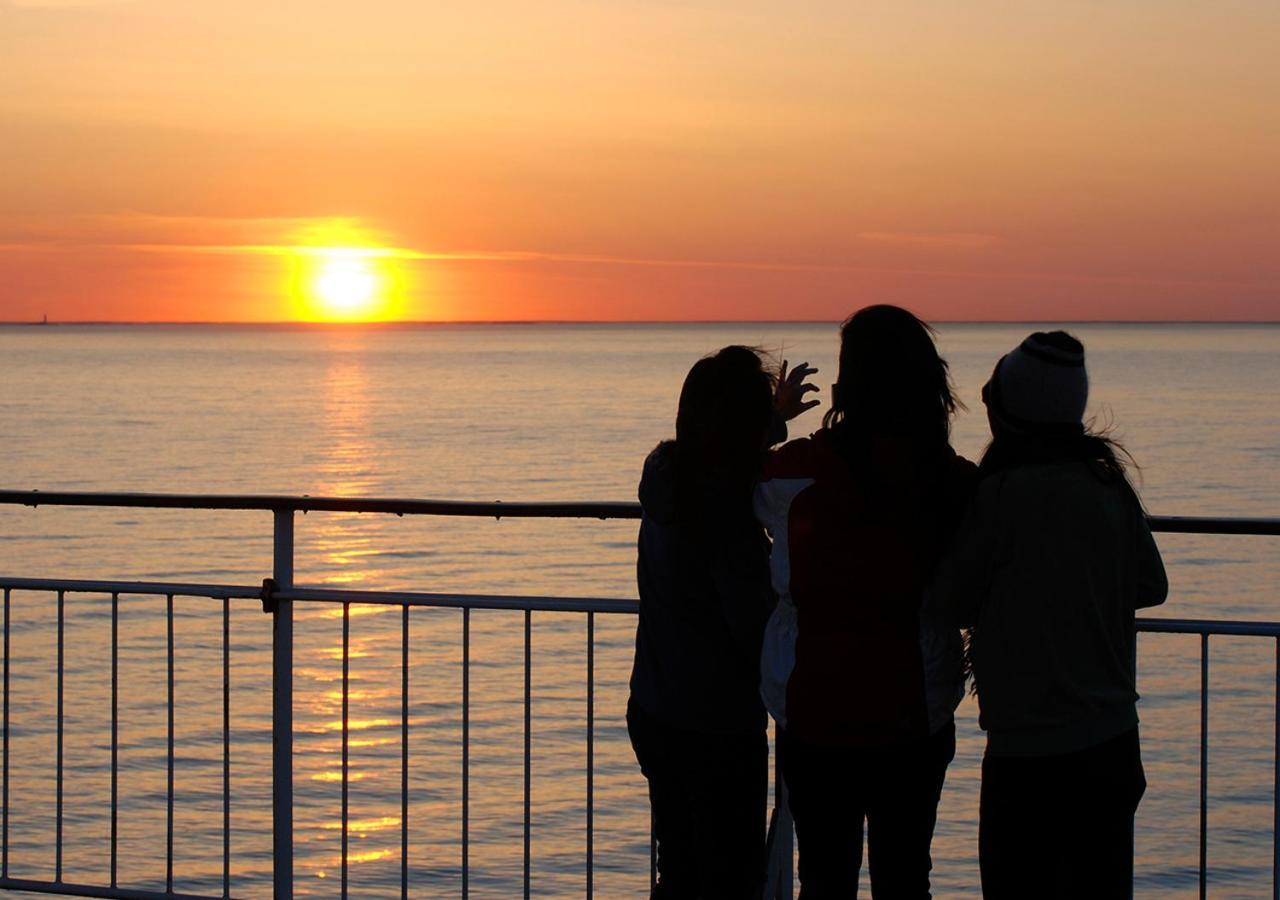 Viking Line Ferry Viking Glory - One-Way Journey From Stockholm To Turku Hotel Bagian luar foto
