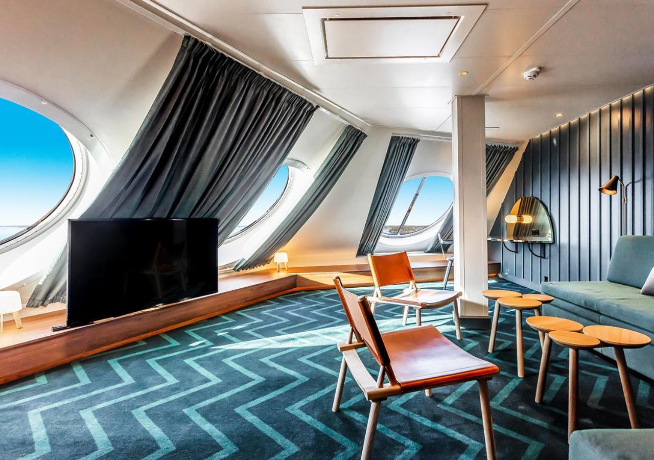 Viking Line Ferry Viking Glory - One-Way Journey From Stockholm To Turku Hotel Bagian luar foto